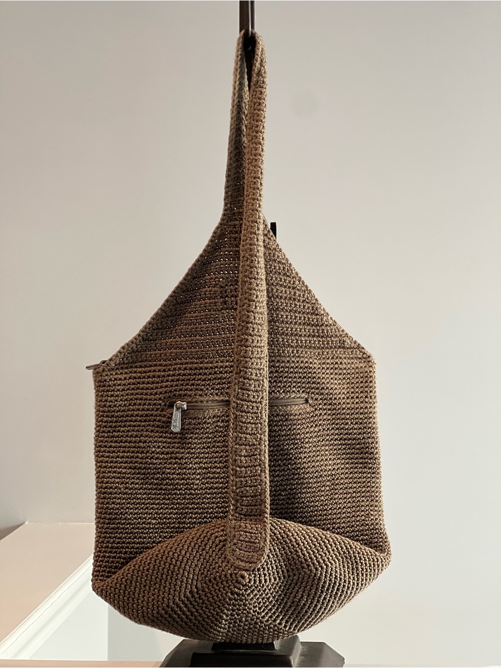 The Sak Handcrafted Crochet Shoulder Bag Taupe Knit Hobo Purse Zip Closure Boho - Picture 5 of 12